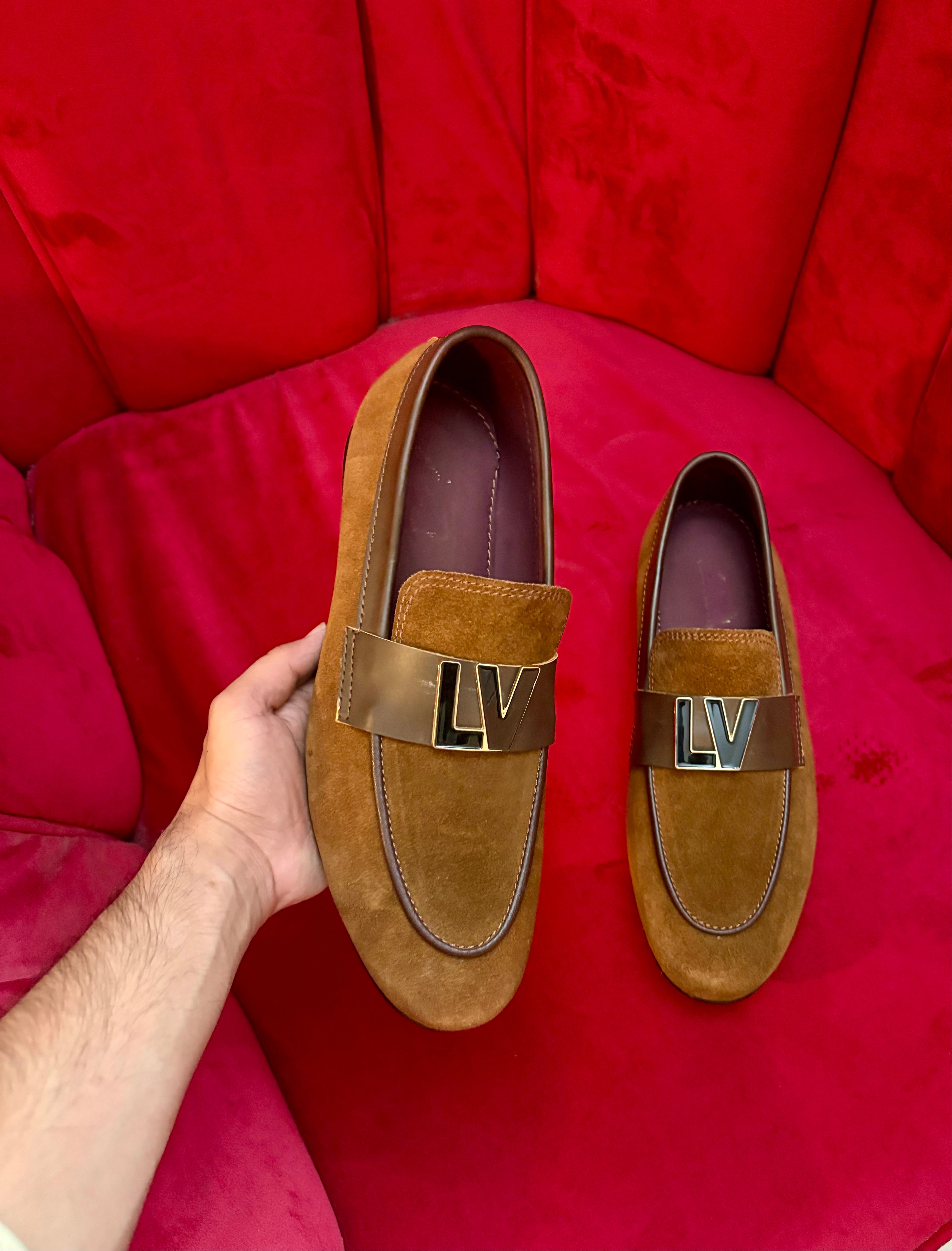 Musted suede lv