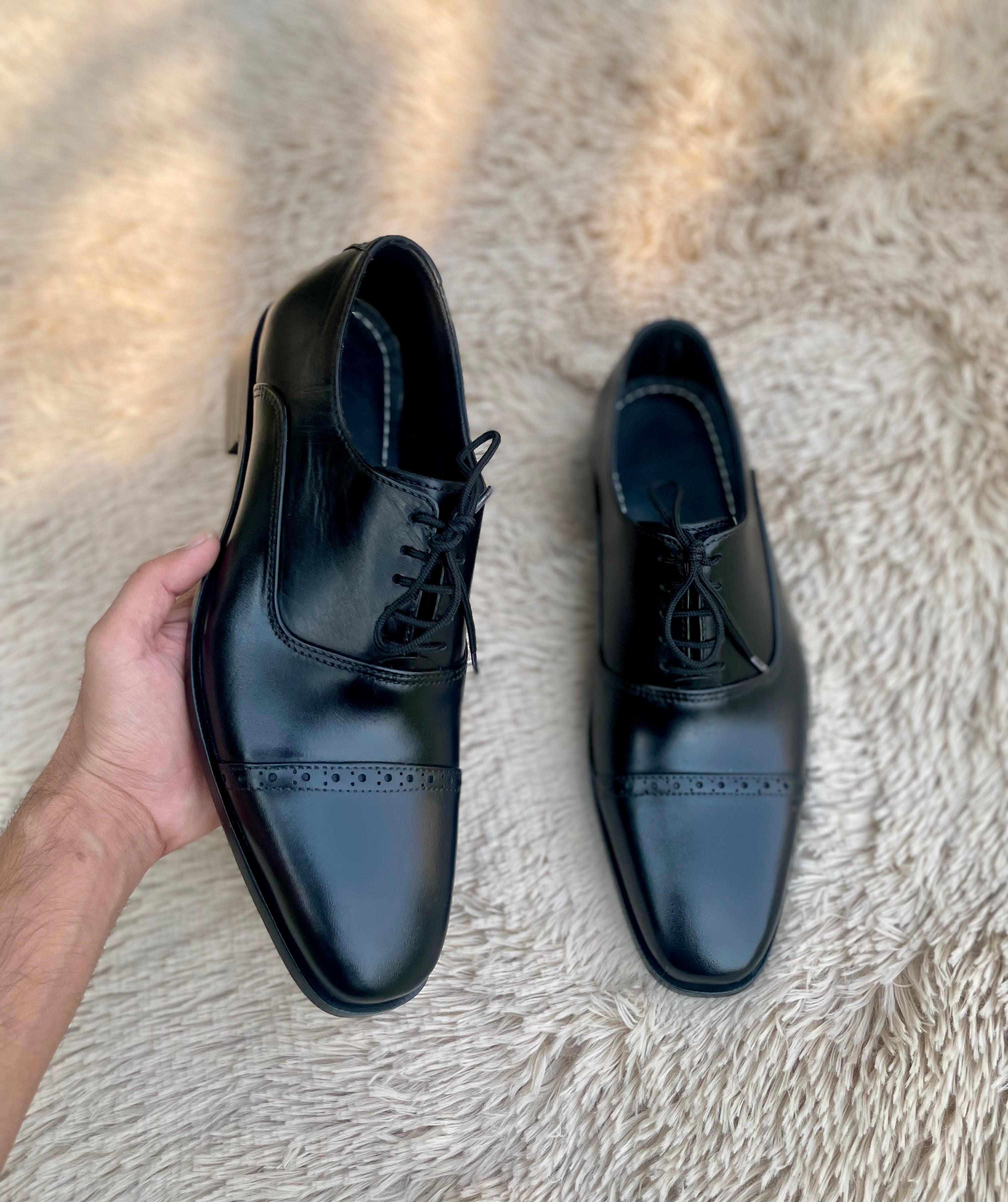Formal leather shoes