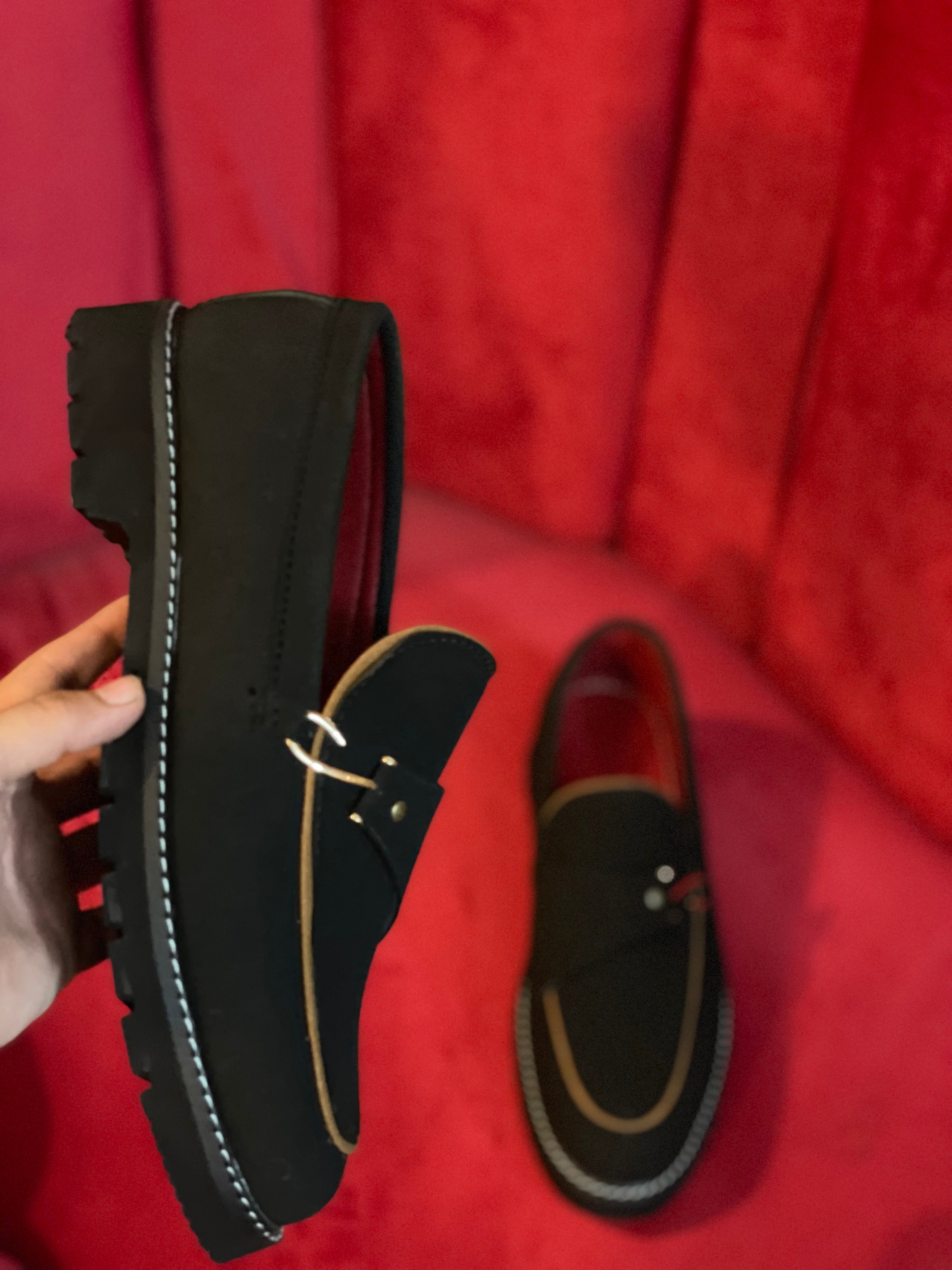 V shoes