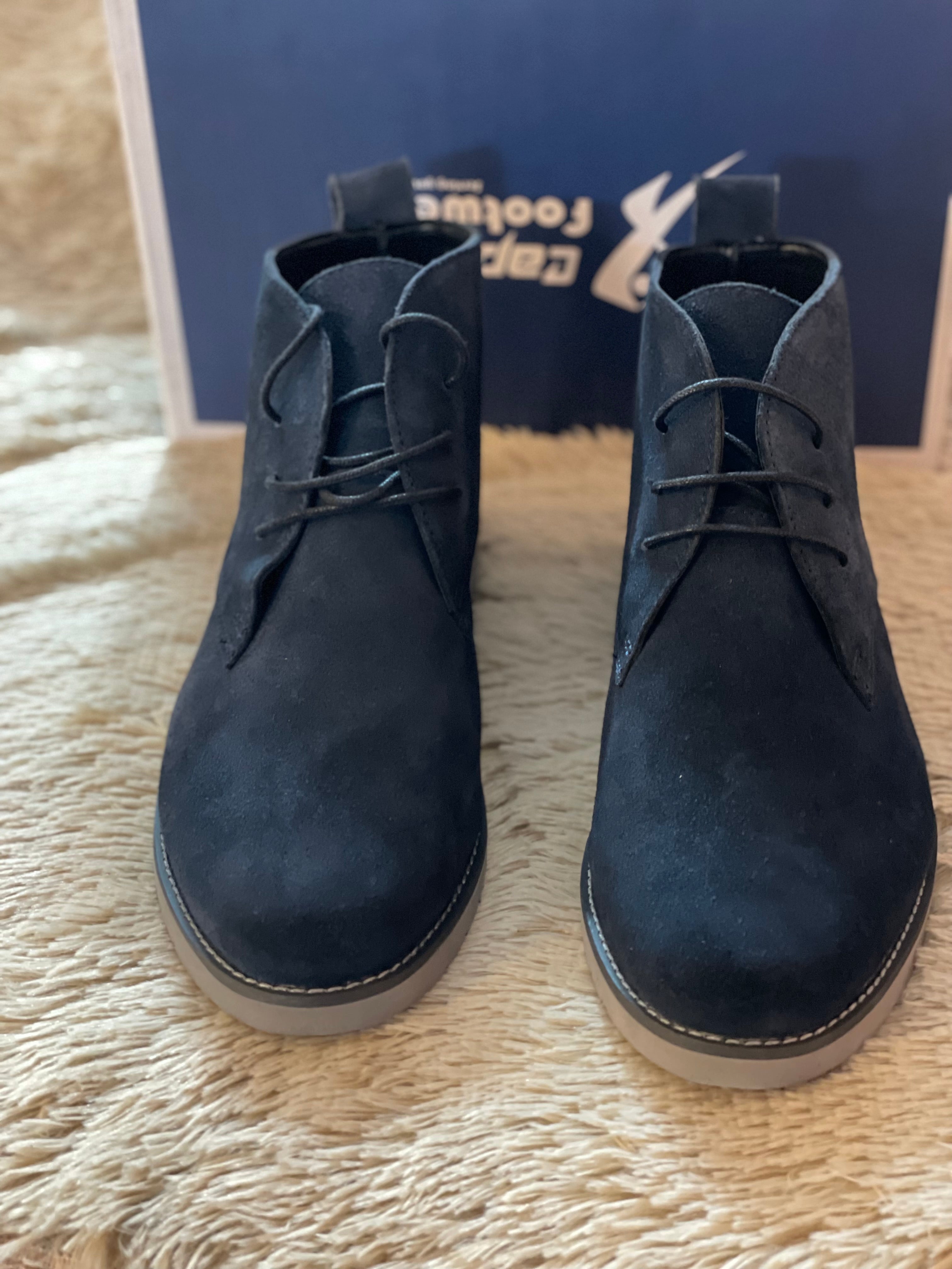 Suede chelsea blue