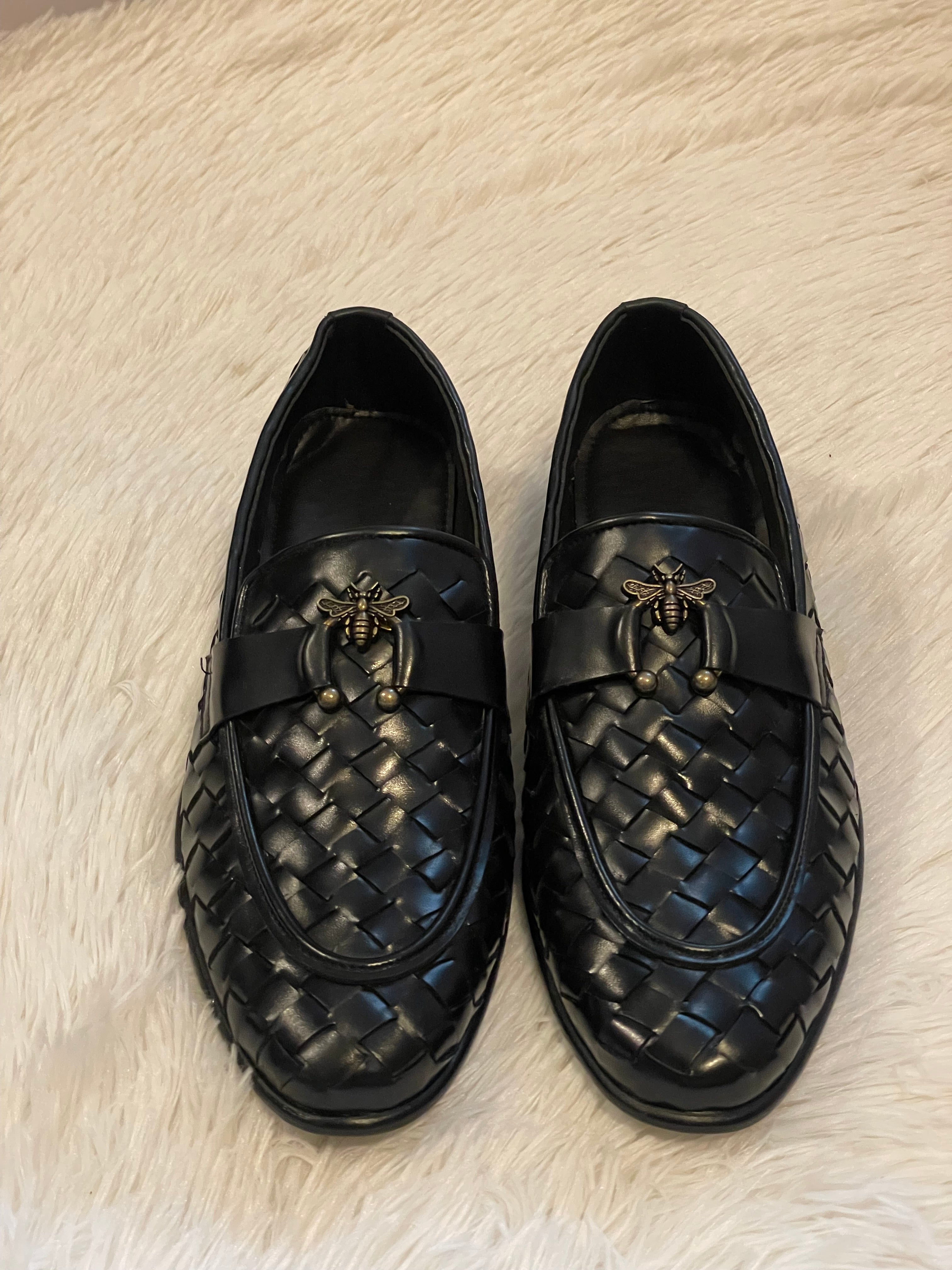 Bee shoes
