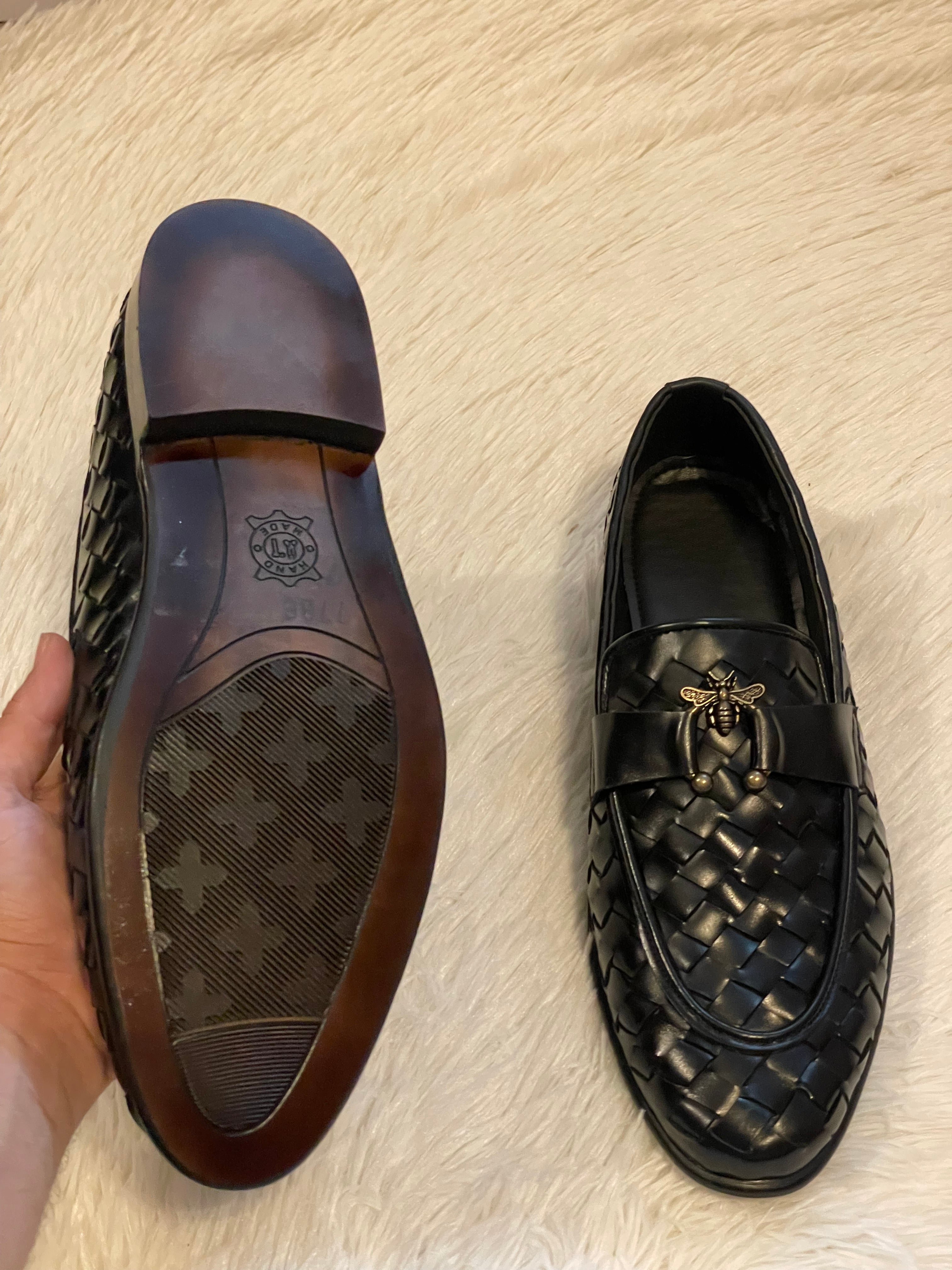 Bee shoes