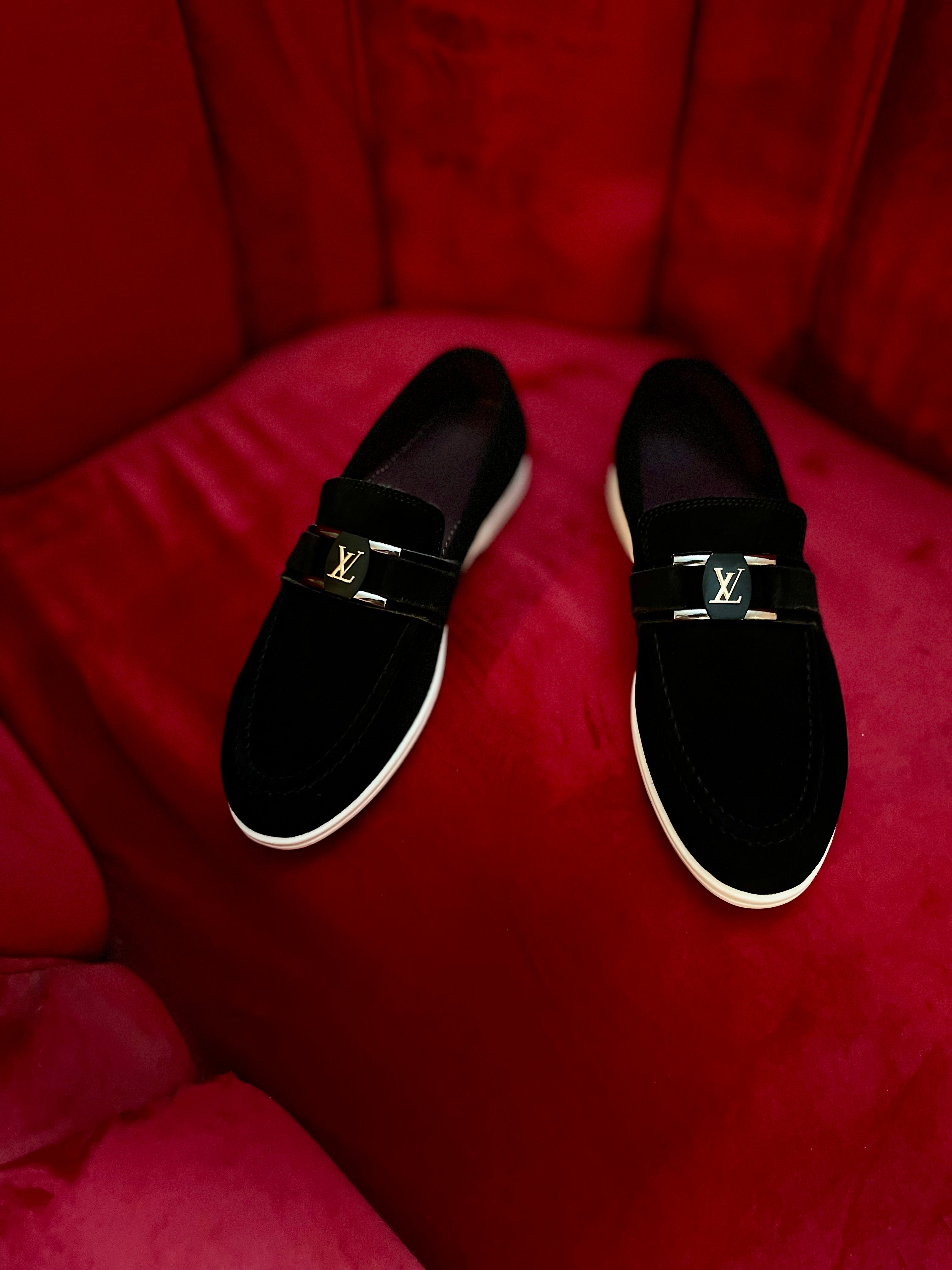 Loro piana lv black&white