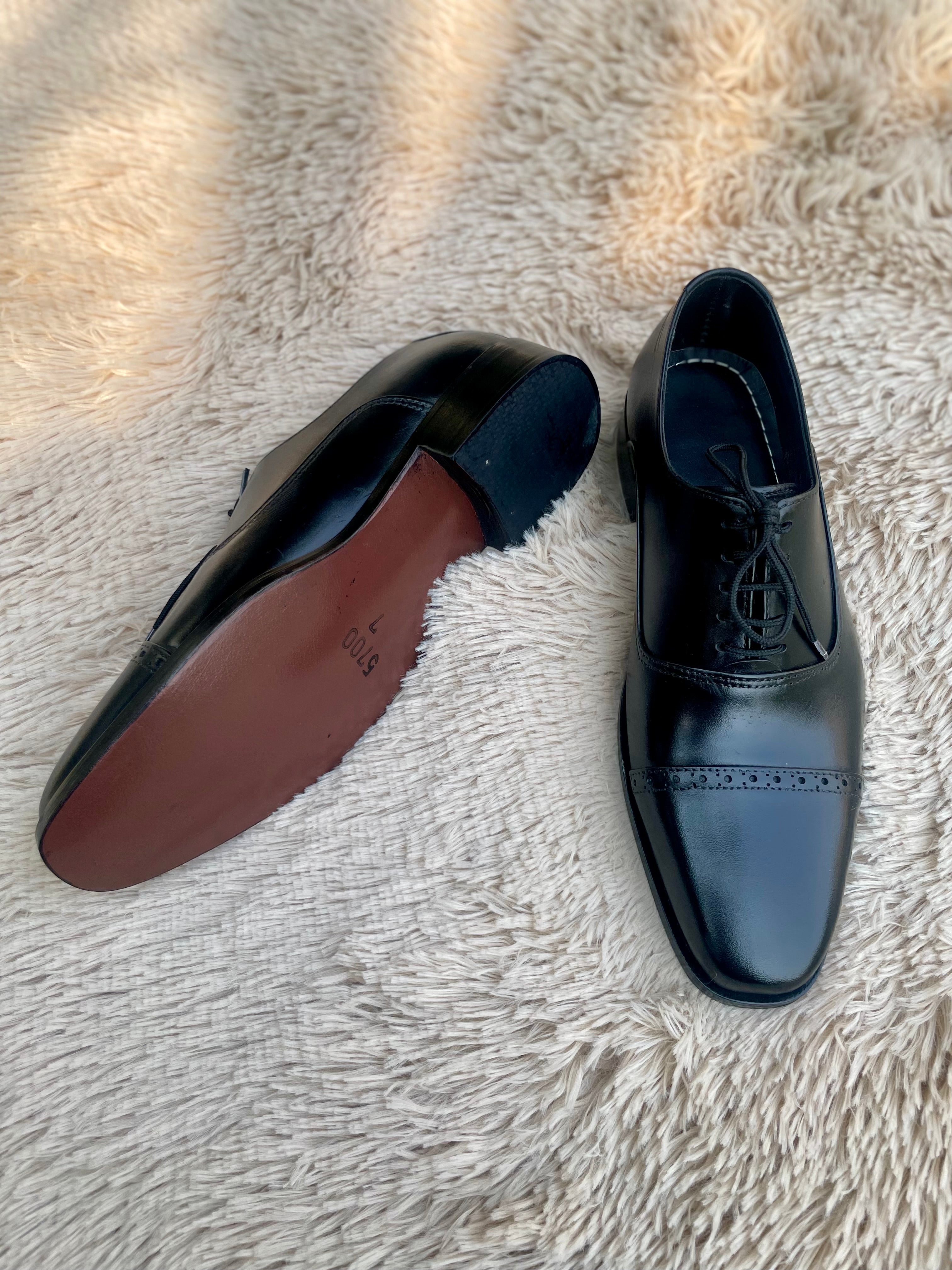 Formal leather shoes