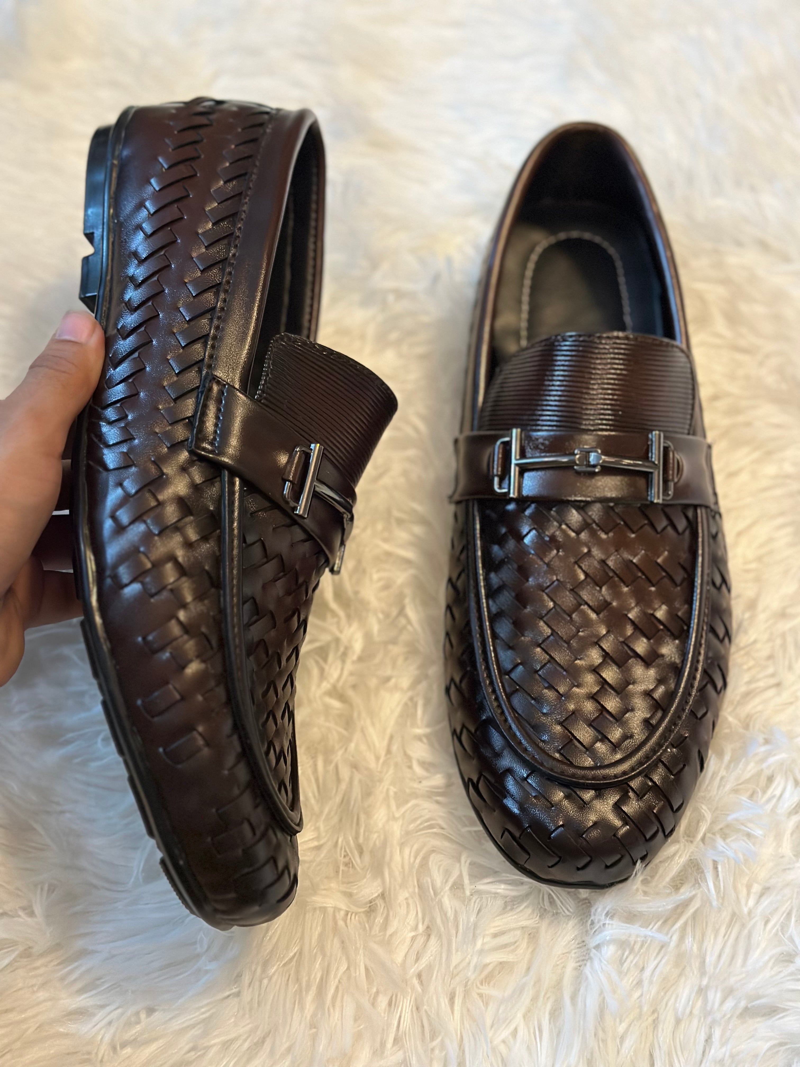 Formal shoes