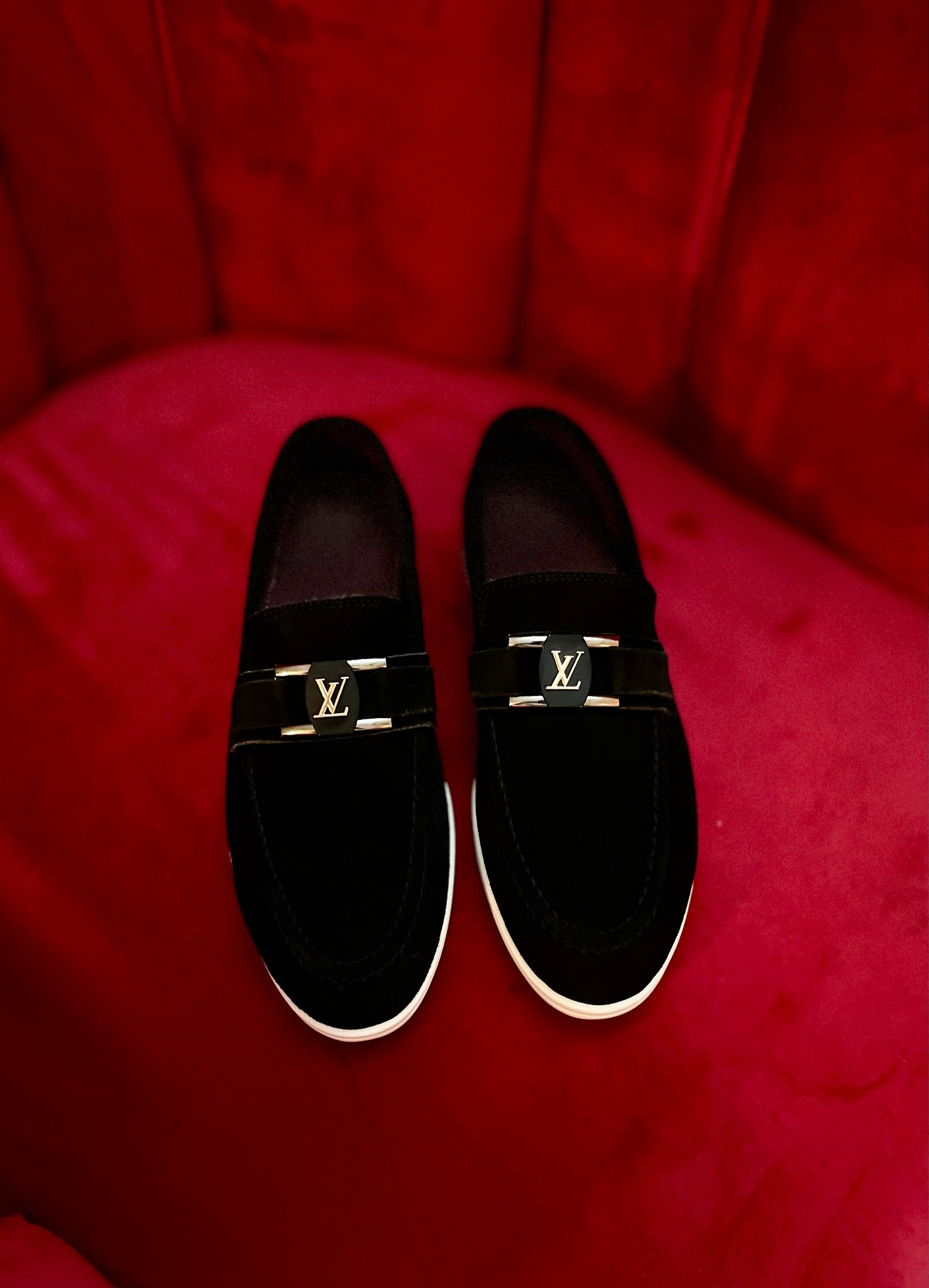 Loro piana lv black&white