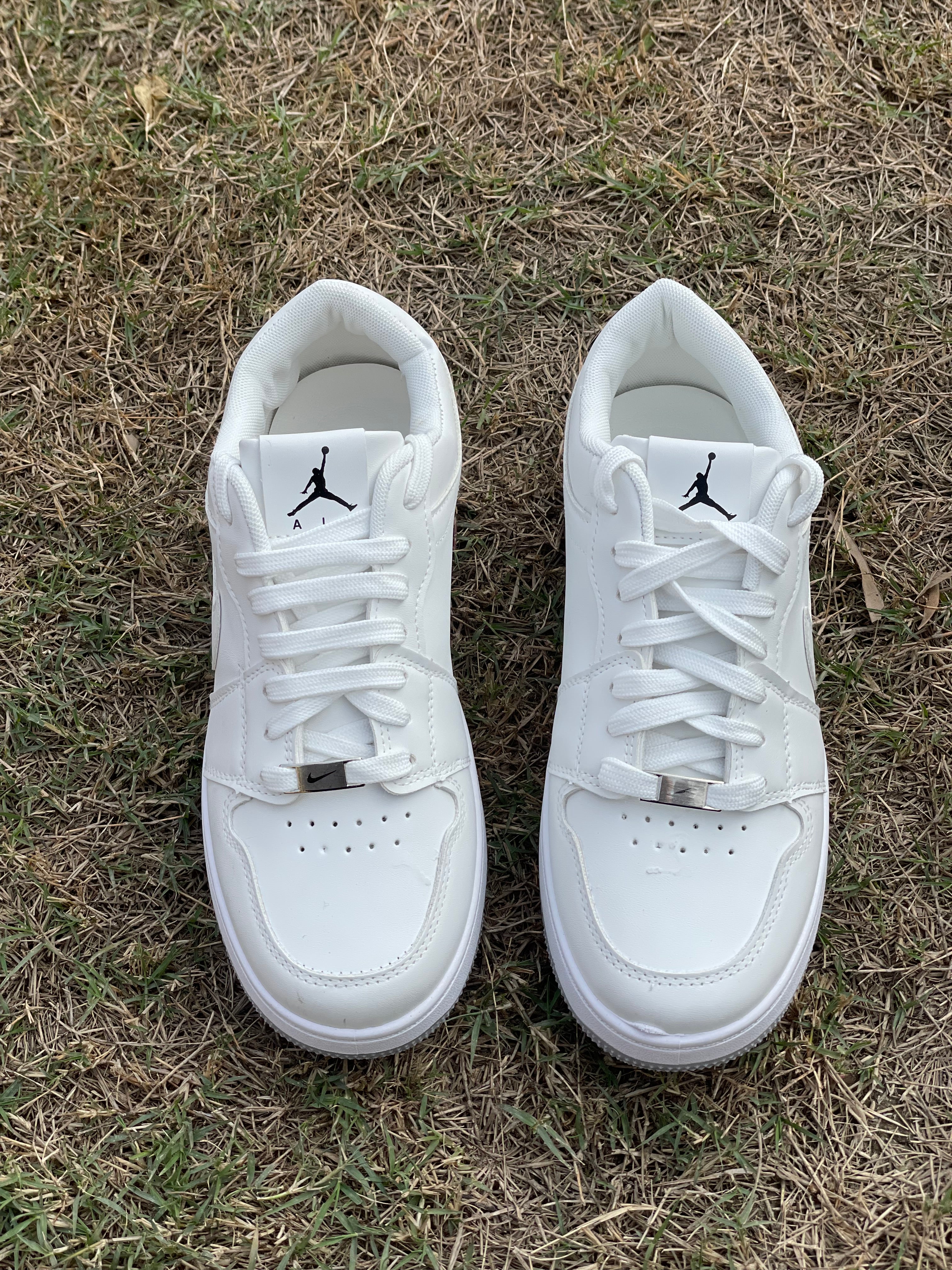 Sneaker white