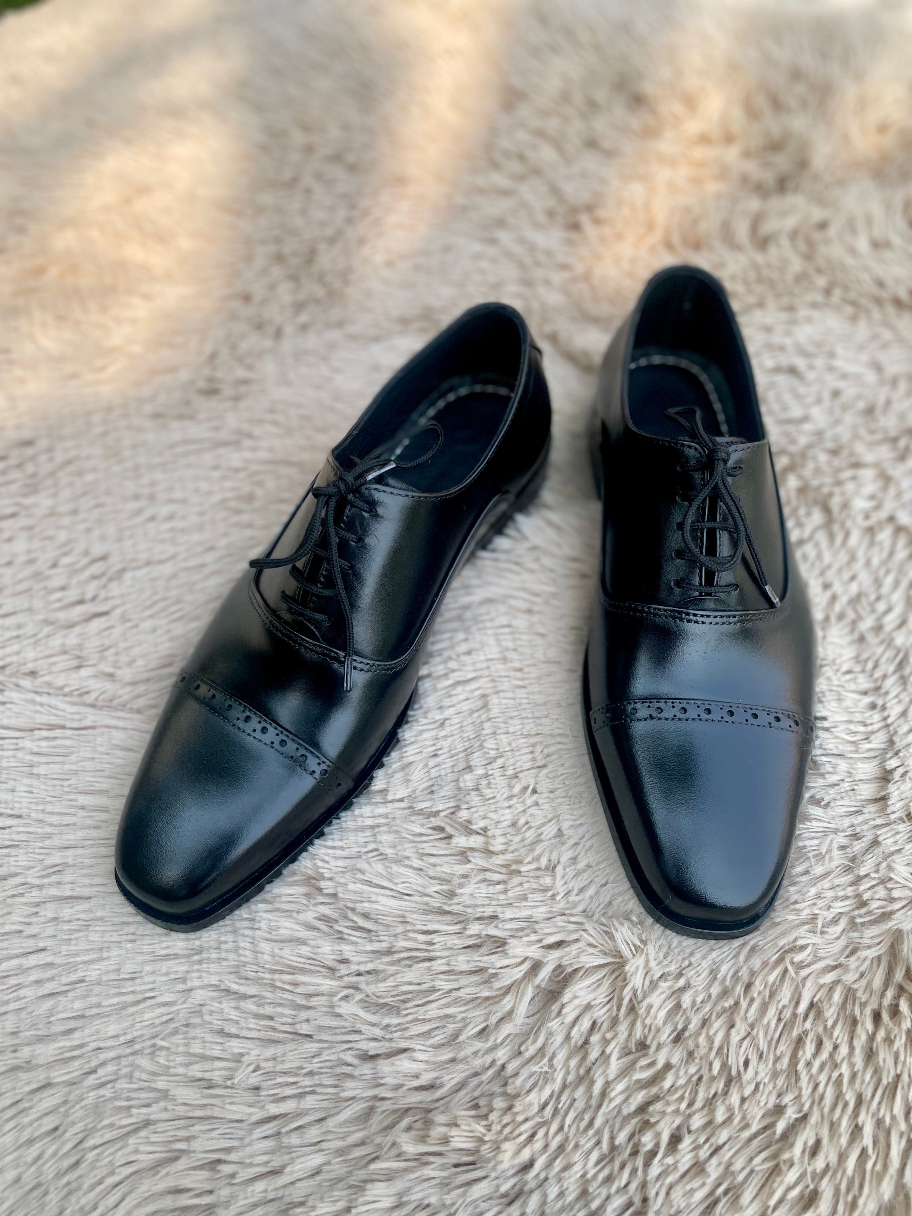 Formal leather shoes